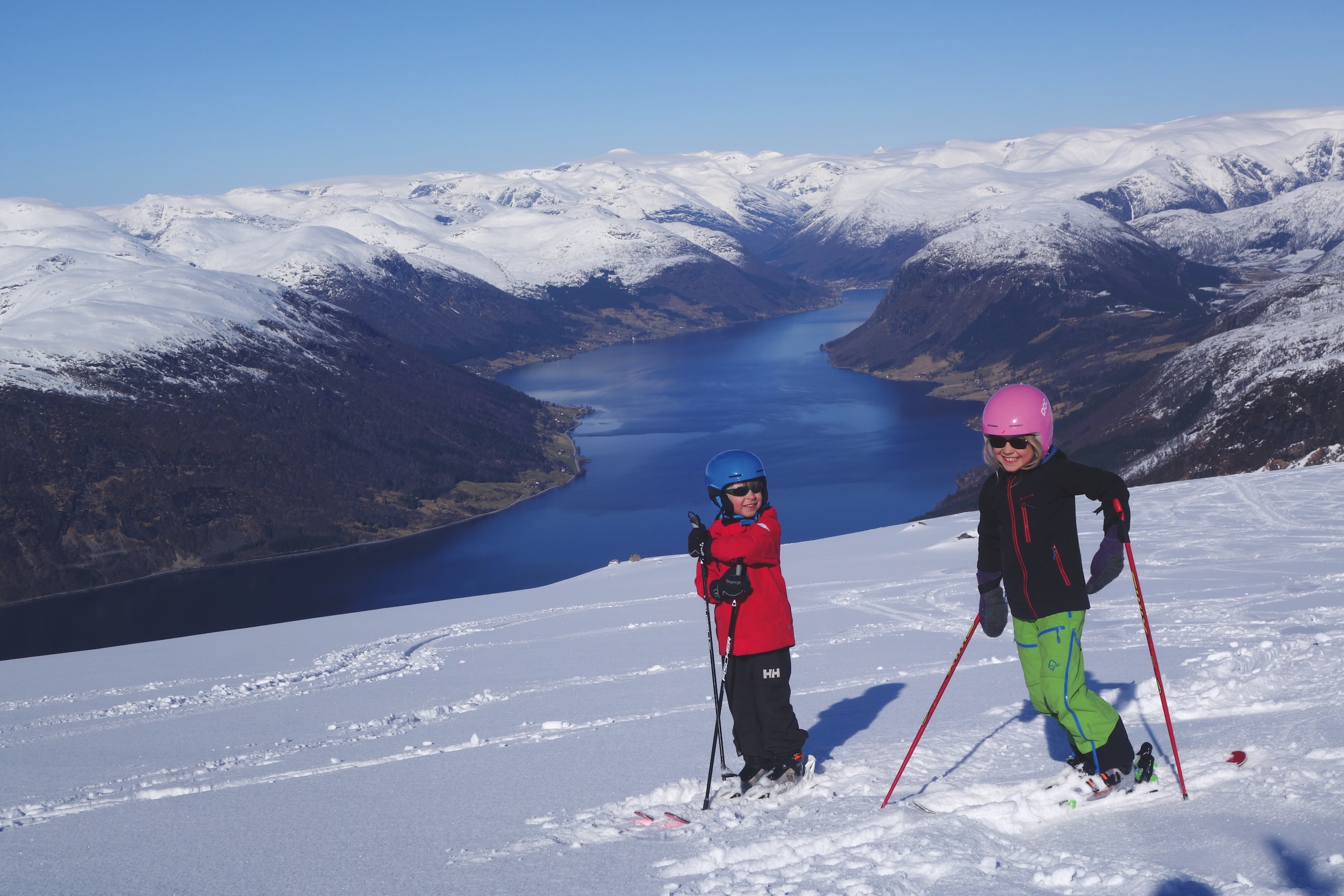 På topptur med langrenn og alping ski
